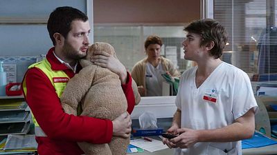 image de la news Hippocrate : caisson hyperbare, exsufflation, FFI... Les termes médicaux de la série expliqués 