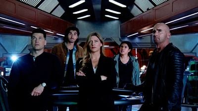 image de la news Legends of Tomorrow saison 6 : les super-héros transformés en personnages Disney dans la bande-annonce