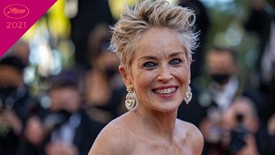 image de la news Cannes 2021, les marches : Sharon Stone rayonnante sur la Croisette