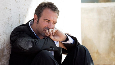 image de la news Jean Dujardin : après OSS 117, il empruntera Les chemins noirs de Sylvain Tesson