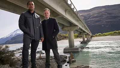 image de la news One Lane Bridge sur Arte : c'est quoi cette série policière venue tout droit de Nouvelle-Zélande ?