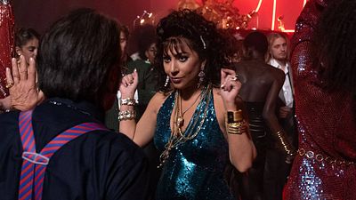 image de la news Lady Gaga : sa scène de sexe avec Salma Hayek coupée au montage de House of Gucci ?