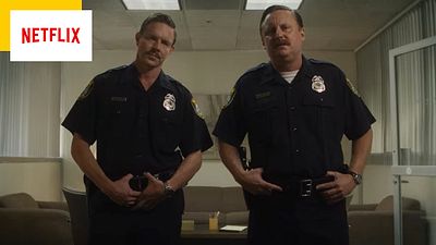 image de la news Dahmer sur Netflix : que sont devenus les deux policiers qui ont ramené la victime chez le tueur ?