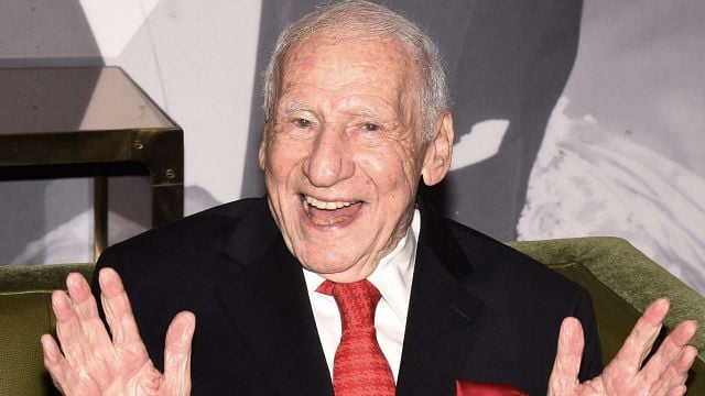 image de la news Cet acteur-réalisateur légendaire fête ses 100 ans, et il est toujours en activité !