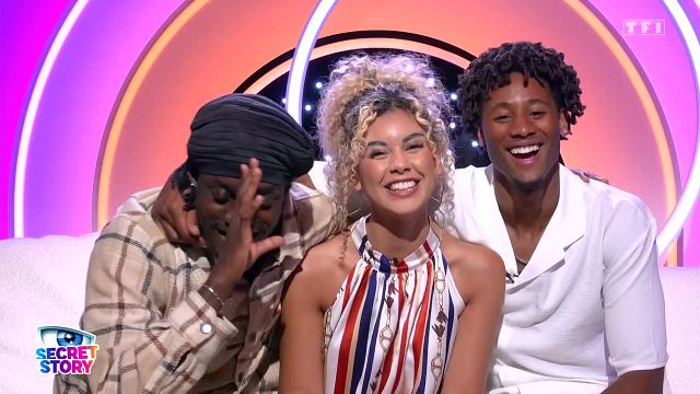 image de la news Zoé et Alexis (Secret Story) très proches la nuit ? Cameron fait des révélations
