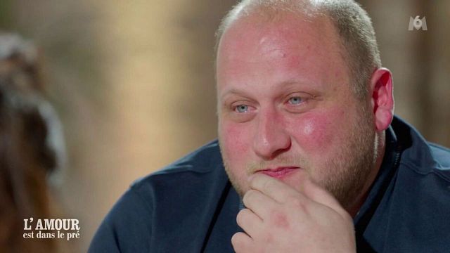 image de la news Chaud devant, Joris (L'amour est dans le pré) se rapproche physiquement de Karine (spoiler)