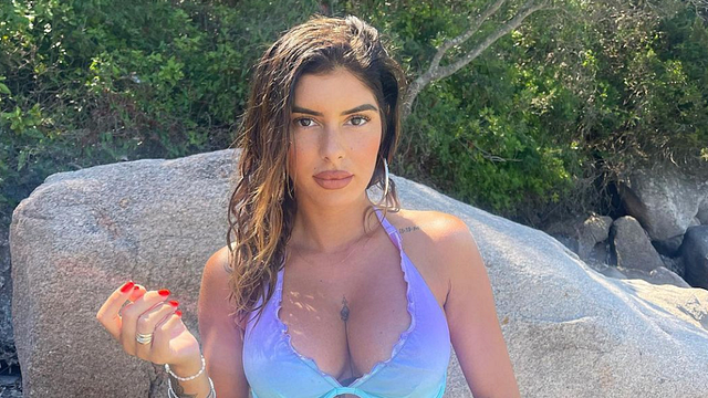 image de la news Sarah Lopez pose en lingerie et fait des révélations sur sa grossesse