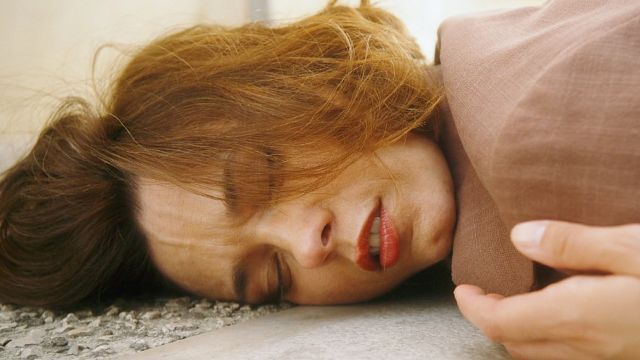 image de la news Tout pour la lumière : Marina est-elle vivante ?