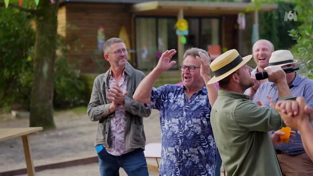 image de la news L'amour est dans le pré : qui sont les premiers couples attendus lors du bilan ce lundi 25 novembre ?