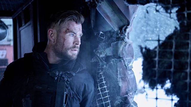 image de la news Notée 3,7 sur 5, l'une des plus grosses franchises d'action de Netflix avec Chris Hemsworth va faire son grand retour ! Le tournage de la suite est terminé