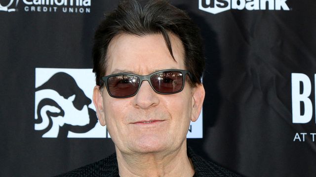 image de la news 12 ans après leur brouille sur Mon oncle Charlie, la nouvelle série de Chuck Lorre avec Charlie Sheen a une date de sortie