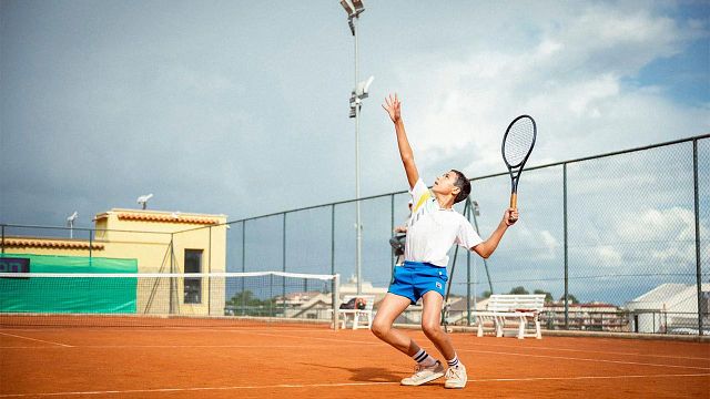 image de la news Après Le Traître, Pierfrancesco Favino incarne un ancien champion de tennis extravagant dans Il Maestro