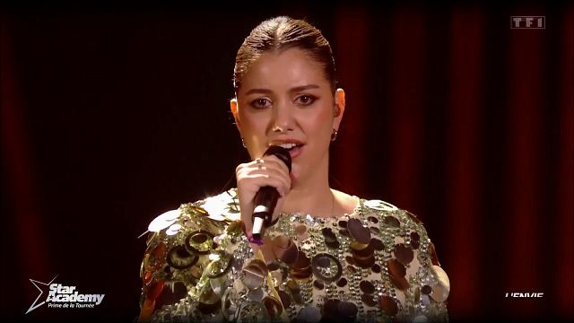image de la news "Petit souci de mesure", Maureen de la Star Academy pas en rythme avec la musique lors du prime, Marlène Schaff ne la loupe pas