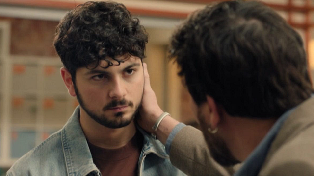 image de la news Plus belle la vie : Steve en danger ? "Sébastien est en train de te monter contre nous" ... Ses mères l'alertent !