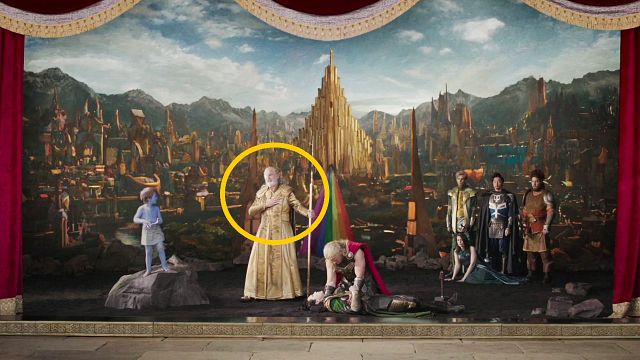 image de la news Thor Ragnarok : à la 10ème minute, avez-vous reconnu ce célèbre acteur dans cette scène mémorable ?