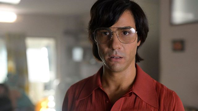 image de la news Le Serpent sur France 2 : le tueur incarné par Tahar Rahim décrypté par une psychocriminologue