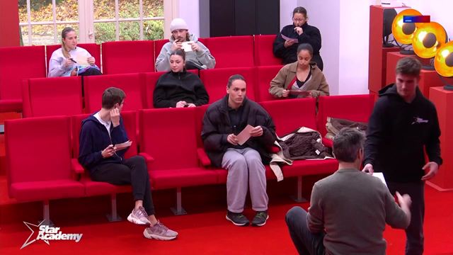 Au château (Star Academy), les élèves ne croisent pas que les profs…