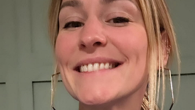 image de la news Mariés au premier regard : Laure Larrory “dépassée”, sa mise au point cash !