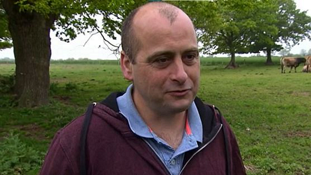 image de la news L’amour est dans le pré : on sait à quoi ressemble la nouvelle compagne de Charles ! Fuite avant les 20 ans de l’émission ?