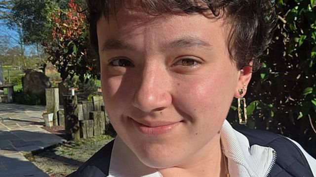 image de la news L’amour est dans le pré : Flavie en couple, elle partage un moment complice avec son nouveau petit ami