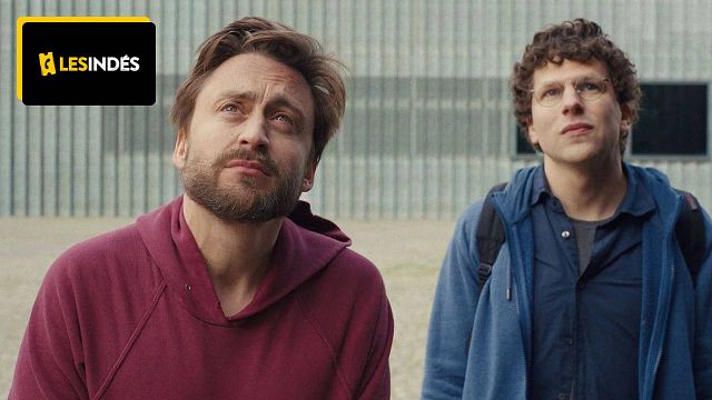 image de la news A Real Pain : les stars de Succession et The Social Network vous embarquent pour un aller simple vers l’émotion