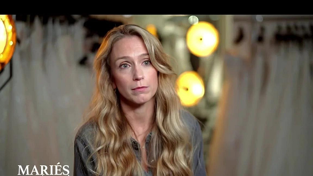 image de la news Vacances en solo pour Clémence (Mariés au premier regard)…