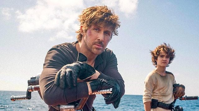 image de la news “Je les ai encore si tu veux” : cet objet d'enfance insolite que Ryan Gosling a apporté sur le tournage du film de science-fiction Star Wars Starfighter