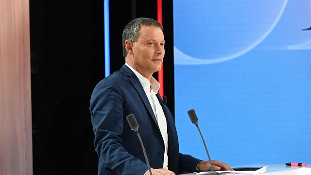 image de la news “Il s’immisce dans tout”, Marc-Olivier Fogiel à l'origine des nombreux des départs de BFM ?