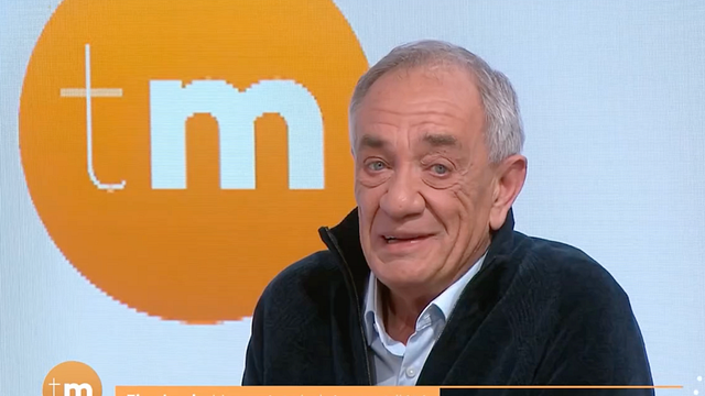 image de la news Atteint de la maladie de Charcot, le compagnon de Marina Carrère d’Encausse fond en larmes en plein direct suite à un SMS (vidéo)