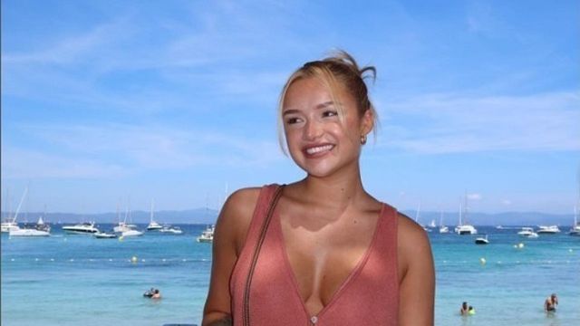 image de la news Victoria Méhault (C’est la famille) absente des réseaux sociaux pour problèmes de santé, elle donne des nouvelles