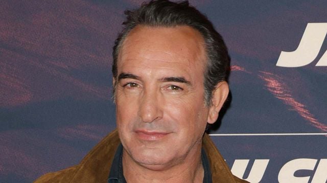 image de la news "C'est gentil, mais je décline" : il y a 18 ans, Jean Dujardin a refusé le rôle principal de cette comédie culte aux 20 millions d'entrées