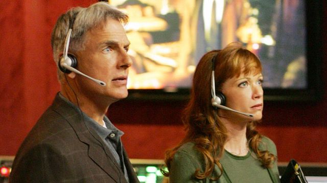 image de la news NCIS sur M6 : mais au fait, pourquoi Lauren Holly (Jenny Shephard) a-t-elle quitté la série il y a presque 20 ans ?