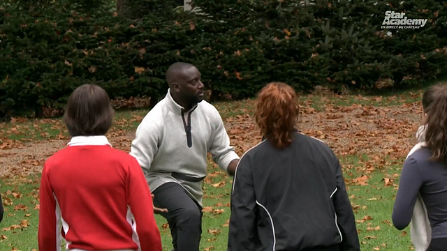 image de la news "Ne grattez pas du temps s'il vous plaît", ça déménage en cours de sport avec Ladji Doucouré (Star Academy)