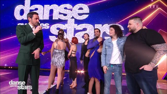 image de la news Surprise, un ancien vainqueur de Danse avec les stars présent ce soir sur la finale pour remettre le trophée...