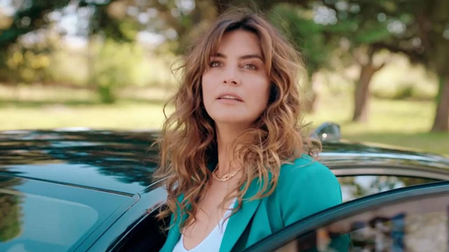 image de la news Nouveau jour : "La série avait été écrite sans elle" ... Pourquoi l'arrivée de Laetitia Milot dans le feuilleton a absolument tout bouleversé