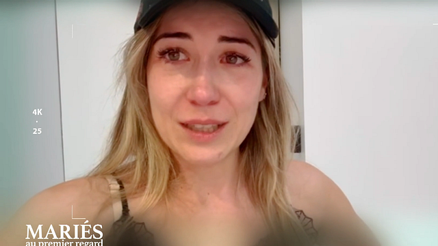 image de la news Mariés au premier regard : "La cérémonie est imminente", Mélanie a-t-elle réussi à se rendre à Gibraltar ? Ce qui vous attend lundi prochain