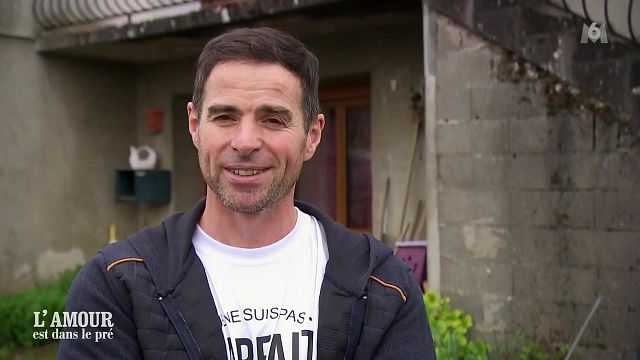 image de la news Stéphane (L’amour est dans le pré) fait une révélation sur son passé... Ses prétendantes sans voix ! (spoiler)