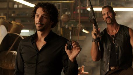 image de la news 4 questions à Tomer Sisley, il a assisté au strip-tease de Jennifer Aniston dans "Les Miller" !