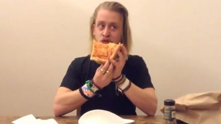 image de la news Macaulay Culkin parodie Andy Warhol 