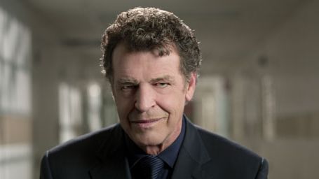 image de la news John Noble explore les côtés sombres de la science avec "Expériences interdites"