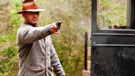 image de la news Tom Hardy en gangster dans la saison 2 de Peaky Blinders !