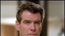 Pierce Brosnan chante ABBA ! 