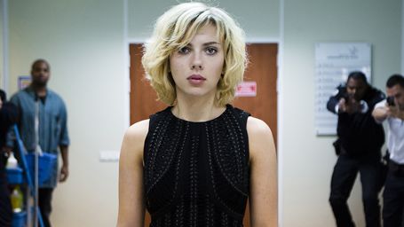 image de la news Lucy : Scarlett Johansson et Luc Besson cartonnent en Chine