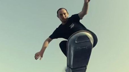 image de la news Retour vers le futur 2 arrive : son hoverboard a été testé