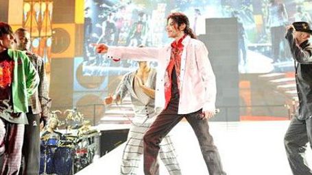 image de la news Bubbles : le chimpanzé de Michael Jackson aura droit à son film !