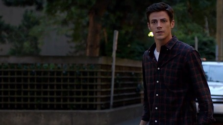 image de la news Comic-Con 2016 : mais où est Flash dans la bande-annonce de la saison 3 ?