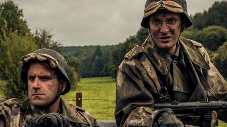 image de la news Bande-annonce La Folle Histoire de Max et Léon : les deux trublions du Palmashow héros de guerre malgré eux