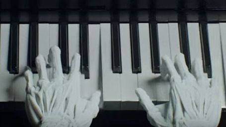 image de la news Westworld : Que cherche à dire la série quand elle revisite Radiohead ou The Cure au piano ?