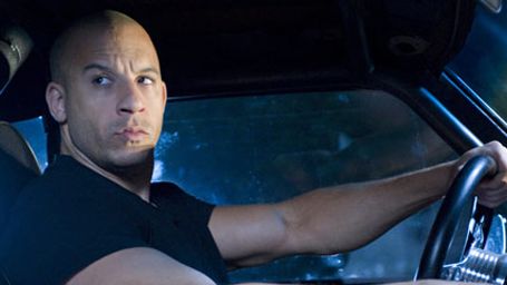 image de la news Fast & Furious 8 : Vin Diesel fait voler les voitures dans le nouveau teaser