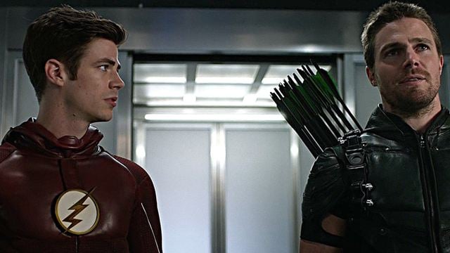 Flash et Arrow font une pause sur le tournage du cross-over de la CW